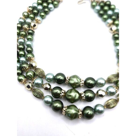 Vintage Japan signed Green Faux Pearl Bead Necklace 3-Strand 1950s Mad Men Style - Picture 4 of 5